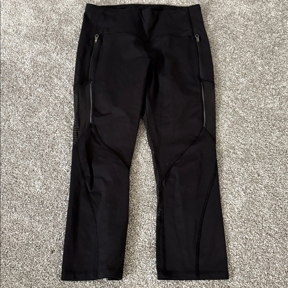 Bundle of 2 lululemon Black Capris - Picture 5 of 7